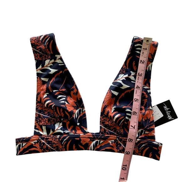 Nasty Gal Leaf Print V-Neck Beach Swimwear Bikini Top Size 2 NWT - Picture 4 of 9
